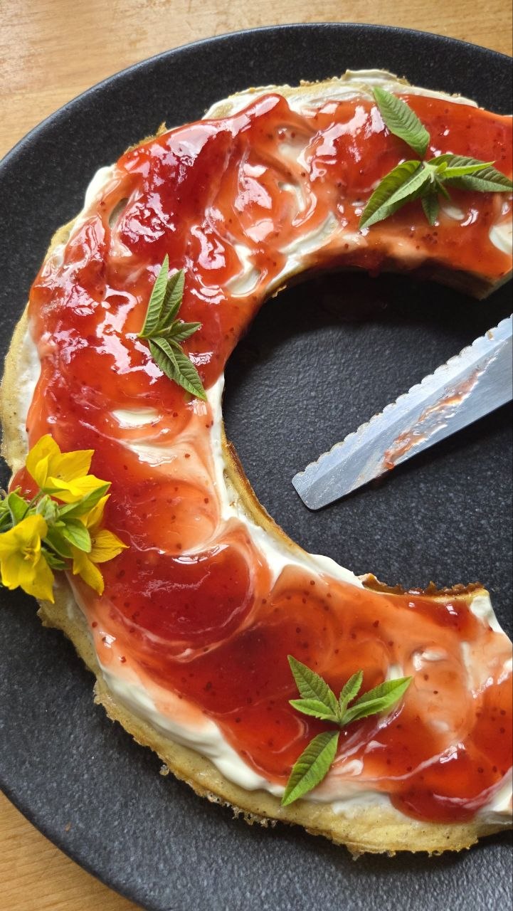 🍌🍓 Bananen-Erdbeerkuchen ohne Zucker im RoadBaker – einfaches Camping-Rezept für unterwegs 🚐