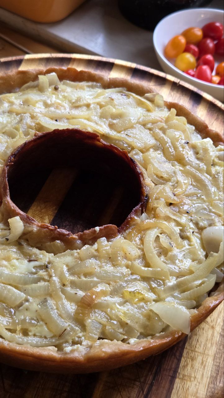 Tasty Zwiebelkuchen